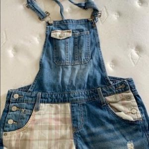 Overall shorts